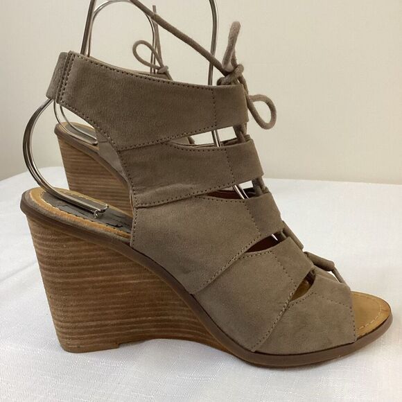 Melrose and Market Tan Lace-up Wedge Sandal Size 7.5 - Picture 11 of 12